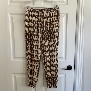 Vince Silk Pants. 100% Silk Lightweight relaxed fit. Size small.